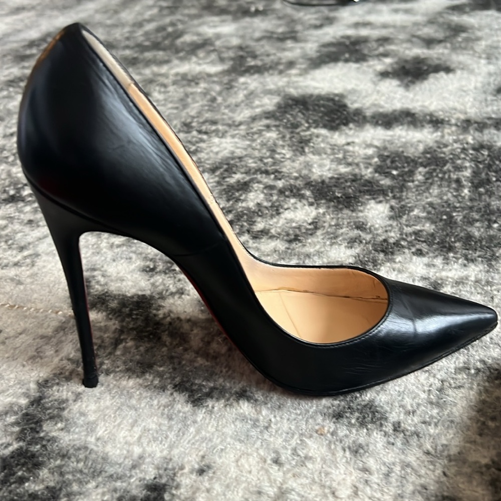 Christian Louboutin Black Leather So Kate Heels - Picture 4 of 12
